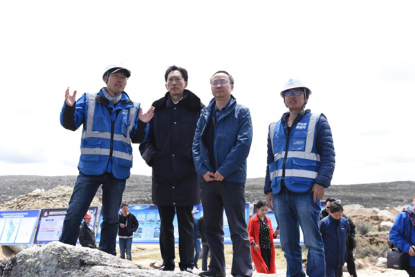四川省副省长李云泽调研高海拔宇宙线观测站