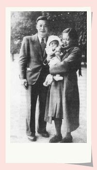 1948年4月，钱三强与何泽慧离开巴黎回国前，在卢森堡公园留念